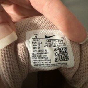 Nike Renew Trainers Womens Size 9